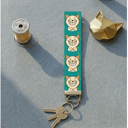 Grinning Cat Wristlet Keychain – Perfect for Cat Lovers